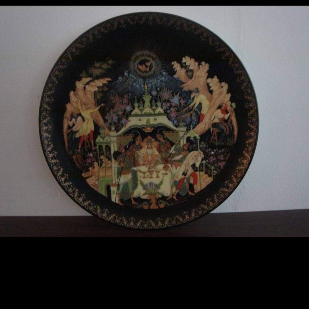Vintage decorative plate